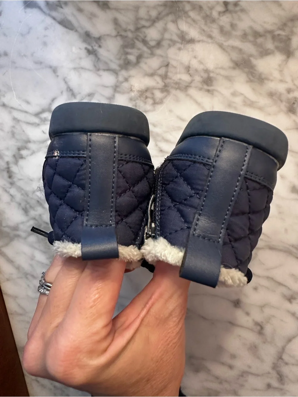 Toddler Quilted Navy Winter Boots with Faux Fur Lining size 5